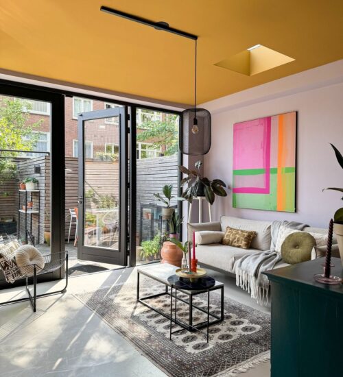 Lightswing-Single-matt-black-colorful-interior Lightswing-Single-matt-black-colorful-interior