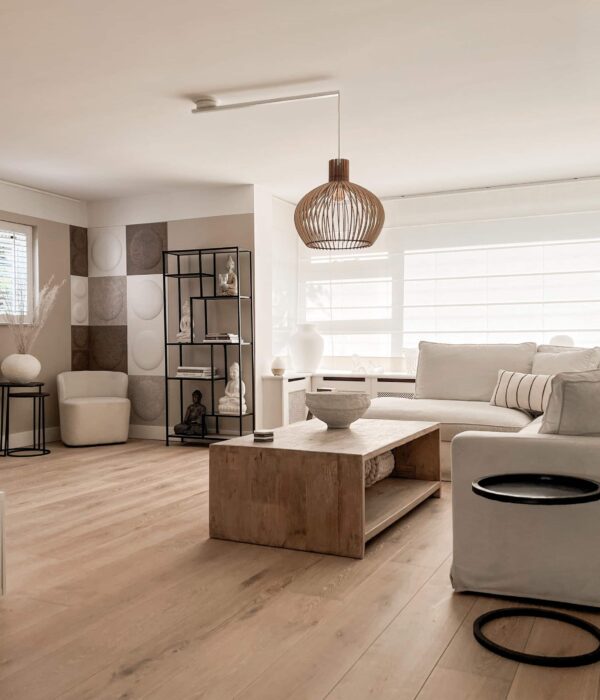 Lightswing single white living room ornament collab @anita.lifestyle.interior - 1 Lightswing® Twin Matt White with one pendant light in neutral modern living room